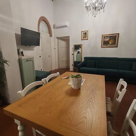 Apartment Corte Pini Deluxe In Historic Center Of