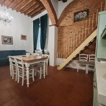 Apartment Corte Pini Deluxe In Historic Center Of Lucca